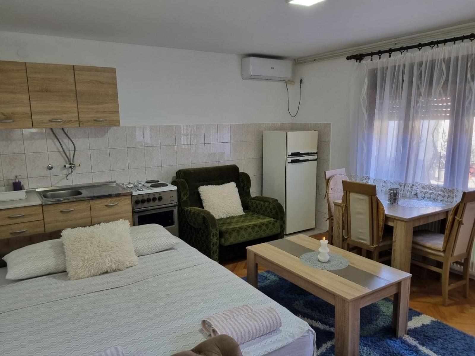 Family Apartmani Le Лесковац Номер фото