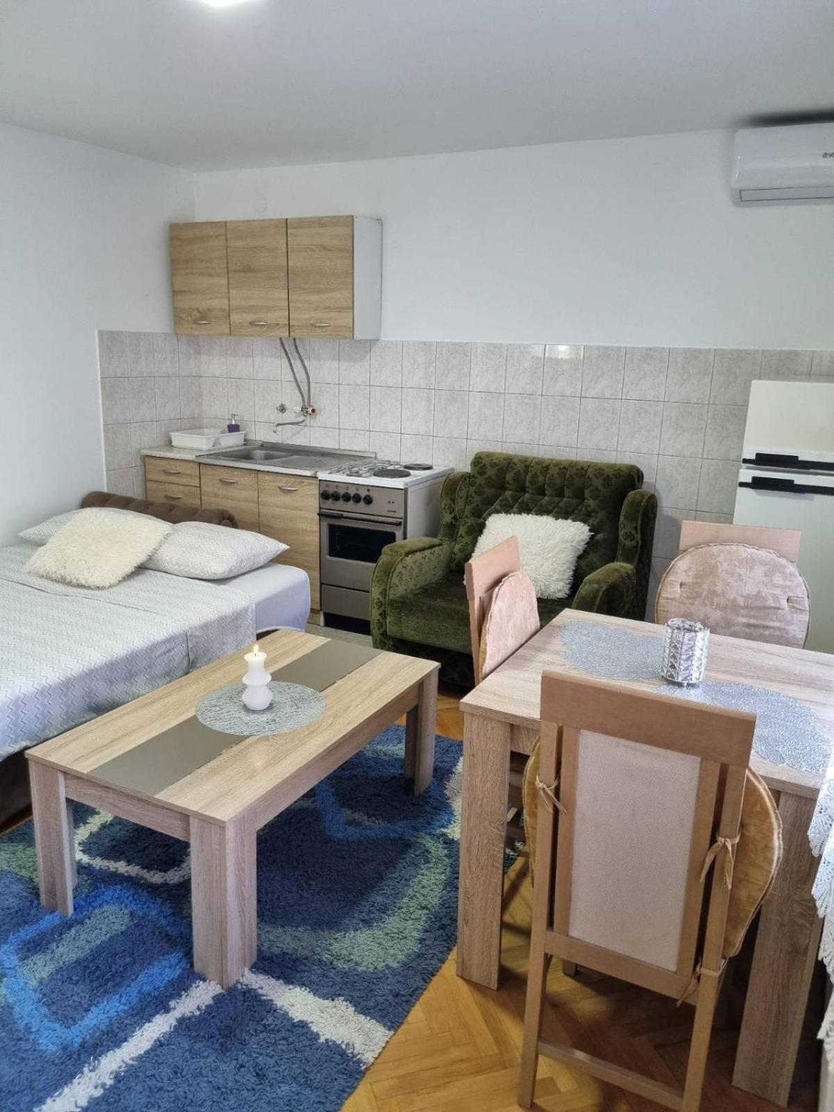 Family Apartmani Le Лесковац Номер фото